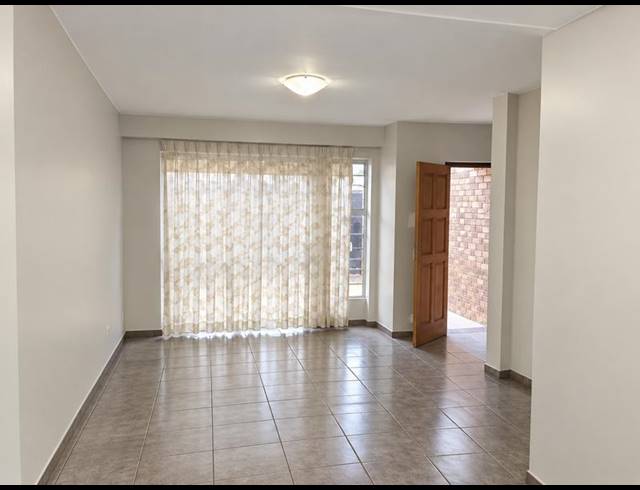 2 BEDROOM TOWNHOUSE FOR SALE IN VALHALLA